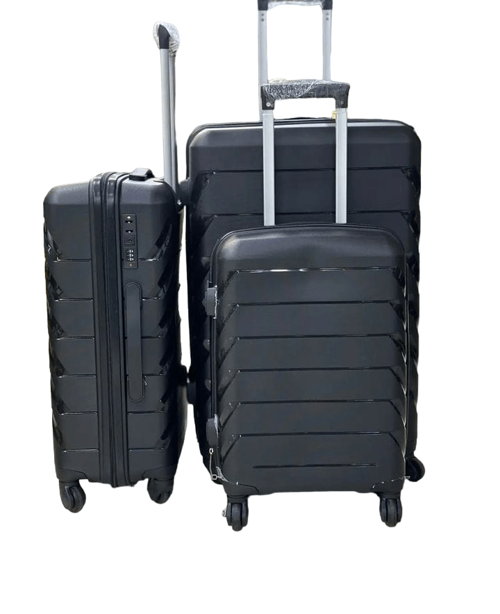 img_38016607587193905338629.png A set of genuine plastic suitcase luggage travel color vary - Image 1